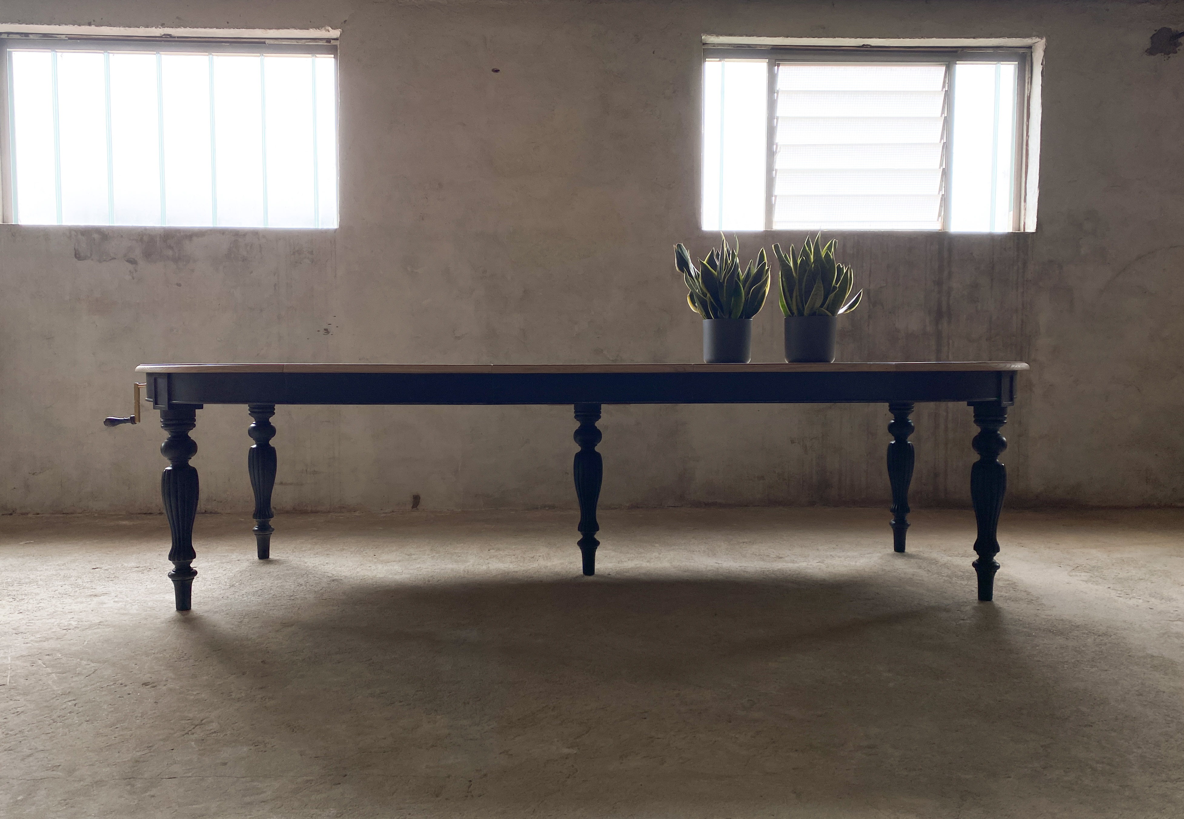 tavolo artigianale in legno massello su misura made in Italy